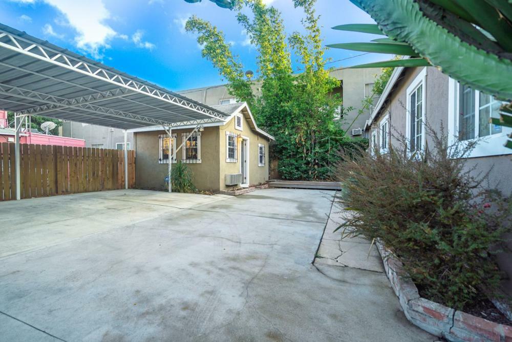 Stylish 2 Bed & 2 Bath At The Heart Of Hollywood With Free Parking - One Car Only Apartment Los Angeles Ngoại thất bức ảnh