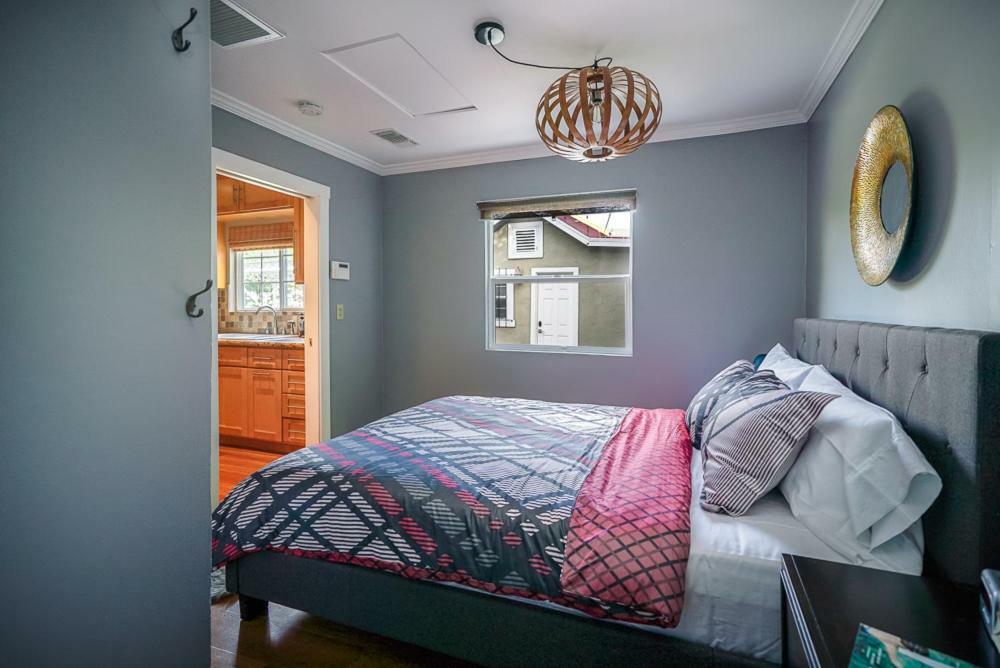 Stylish 2 Bed & 2 Bath At The Heart Of Hollywood With Free Parking - One Car Only Apartment Los Angeles Ngoại thất bức ảnh