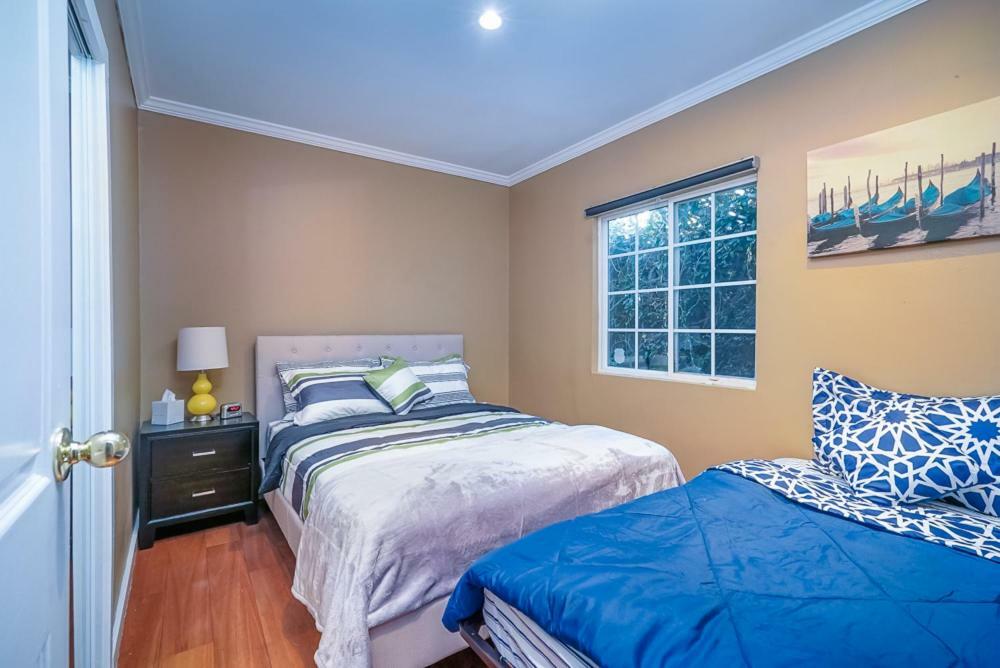 Stylish 2 Bed & 2 Bath At The Heart Of Hollywood With Free Parking - One Car Only Apartment Los Angeles Ngoại thất bức ảnh