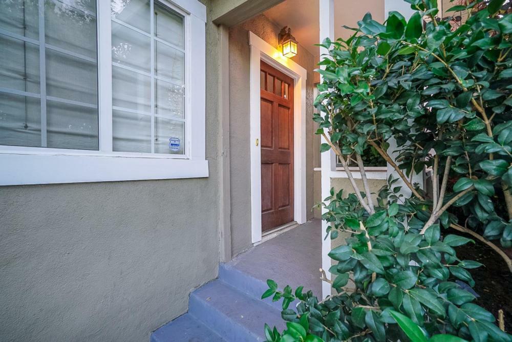 Stylish 2 Bed & 2 Bath At The Heart Of Hollywood With Free Parking - One Car Only Apartment Los Angeles Ngoại thất bức ảnh